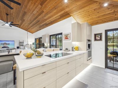 29881 Circle R Creek Ln, Escondido, CA, 92026