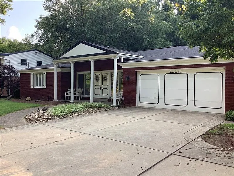 2240 Beulah Rd photo 1