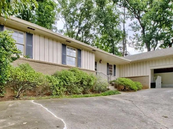 240 Abington Dr, Sandy Springs, GA 30328