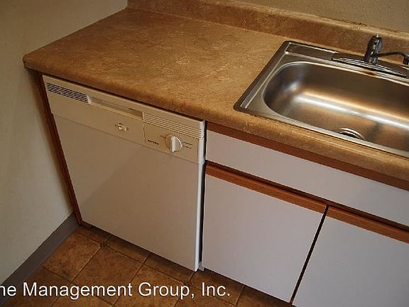 5th image of 9621 E Mill Plain Blvd APT B