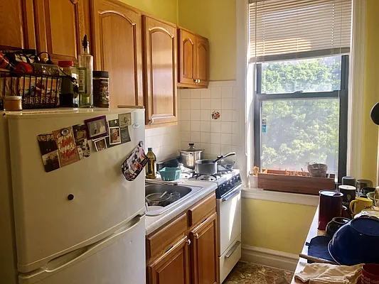 Rented by Signature Spaces NYC Corp | media 9