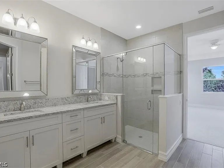 37 SE 23rd Ave — Photo 28