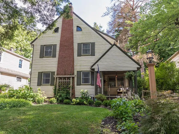 223 W Dunedin Rd, Columbus, OH 43214