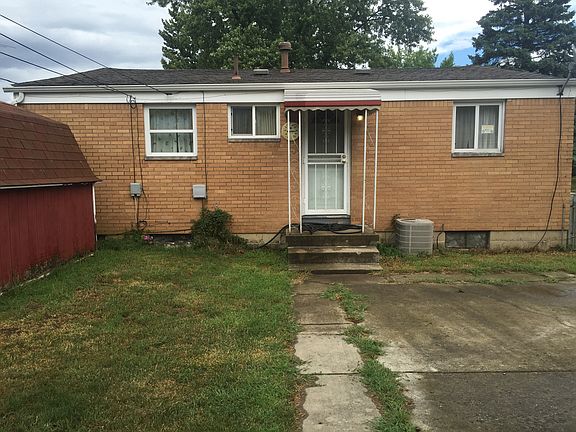 3rd image of 729 Holly Hill Dr