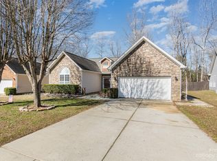 10608 River Hollow Ct, Charlotte, NC 28214