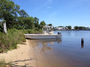 170 Sewell Rd, Swansboro, NC 28584