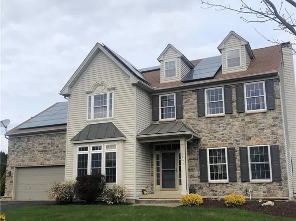 4245 Foxwood Cir, Easton, PA 18040