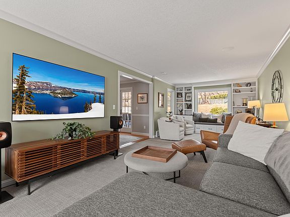 5th image of 1122 Fox Croft Ln SW