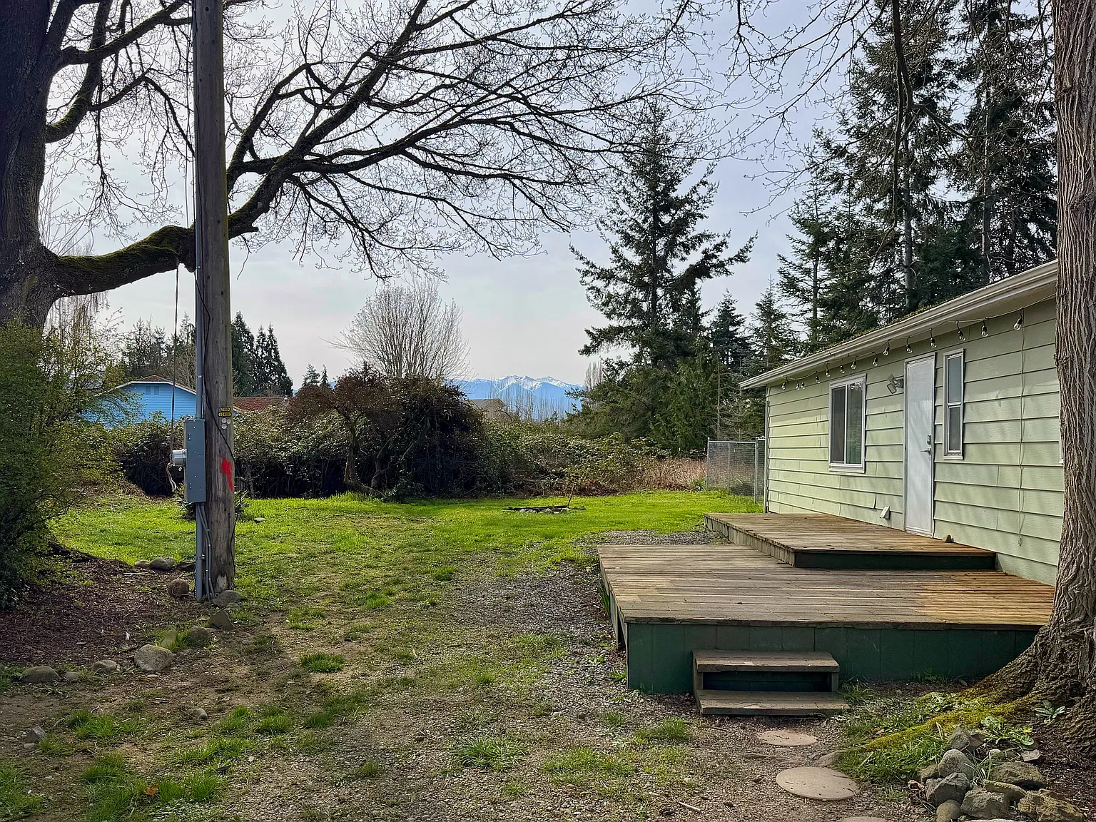 3 bed, 1400 sqft, $2,700 — Photo 2