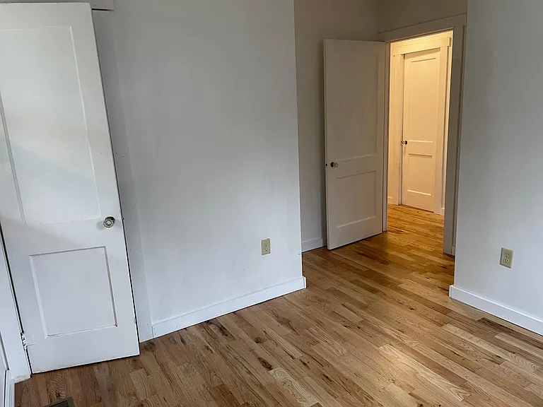 314 N Stafford St — Photo 8