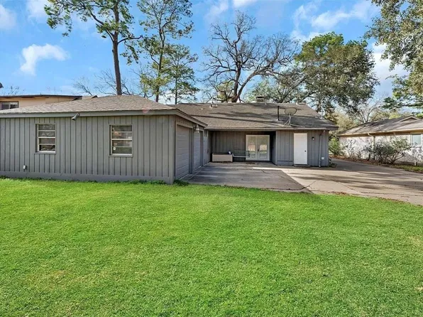 5922 Par Four Dr, Houston, TX 77088