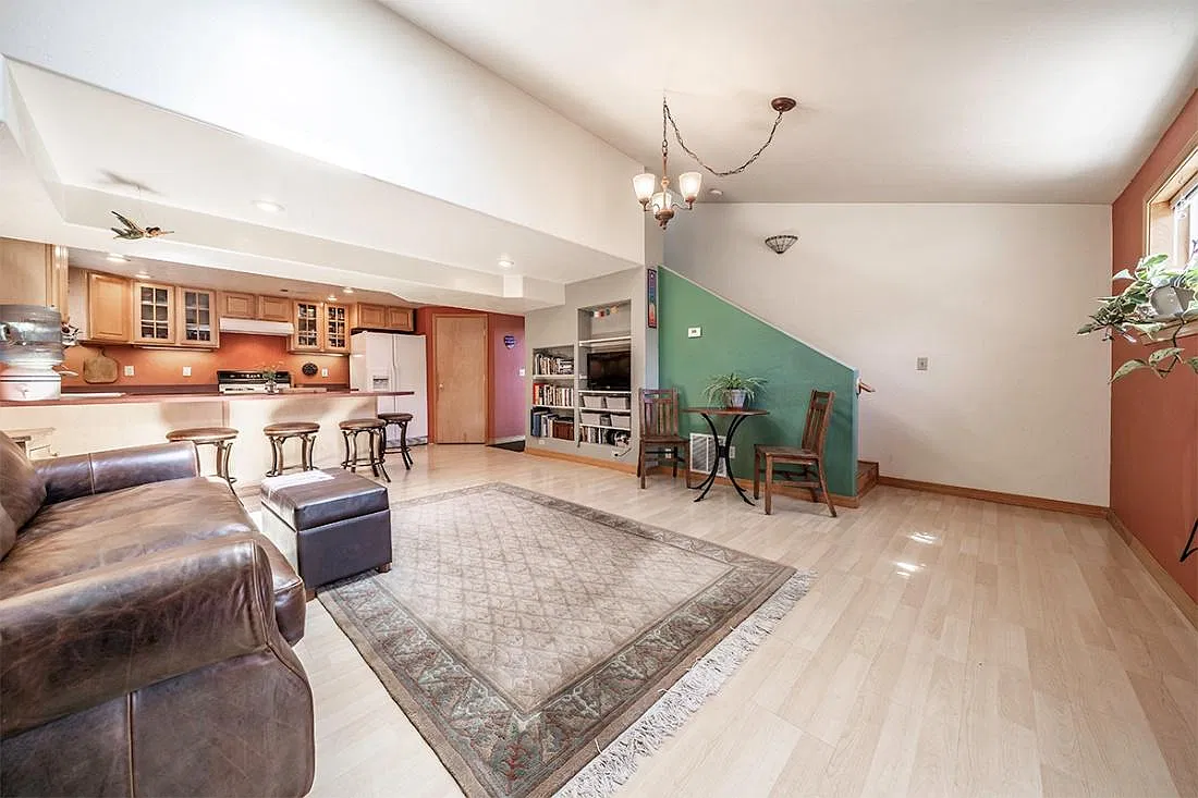 1 bed, 900 sqft, $1,550 — Photo 2