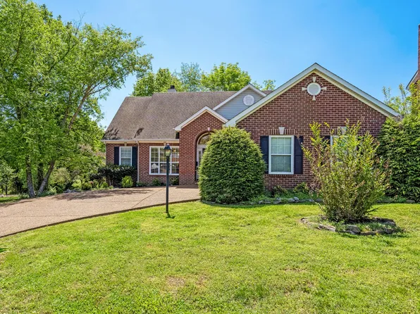 5125 Millbrook Dr, Nashville, TN 37221