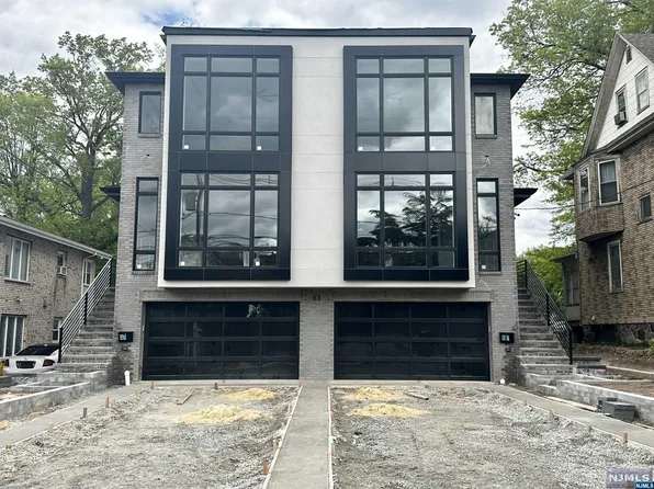 61 W Edsall Blvd, Palisades Park, NJ 07650