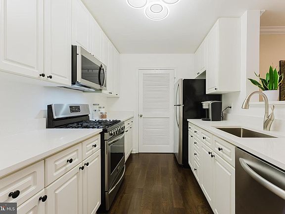 4th image of 5563 Seminary Rd APT 406