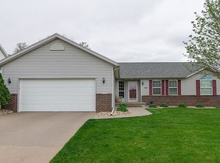 226 Rockhurst Dr SW, Cedar Rapids, IA