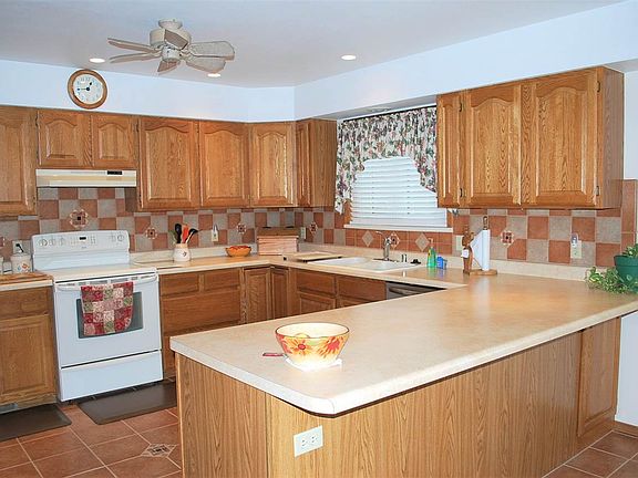 2nd image of 2036 N Surrey Ct