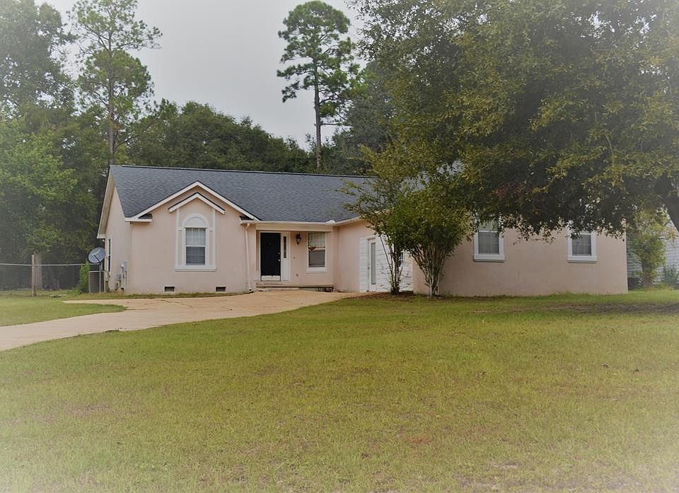 1st image of 137 Pine Lakes Cir