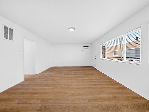 4th image of 1973 S Bedford St #6212