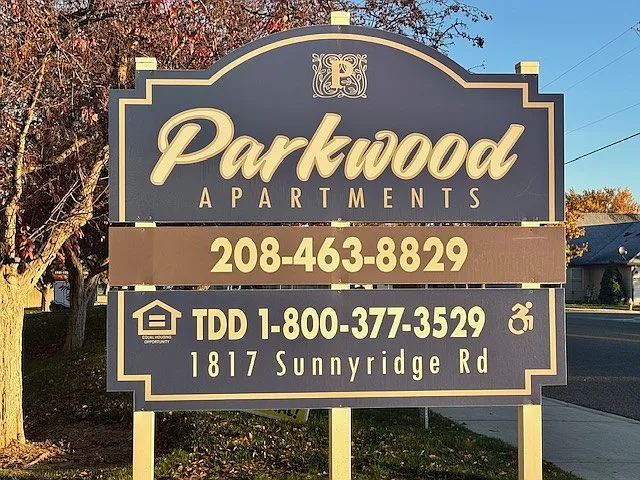 Parkwood Apartments — Photo 3