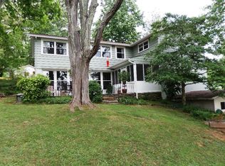 135 Orchard Rd, Norris, TN 37828