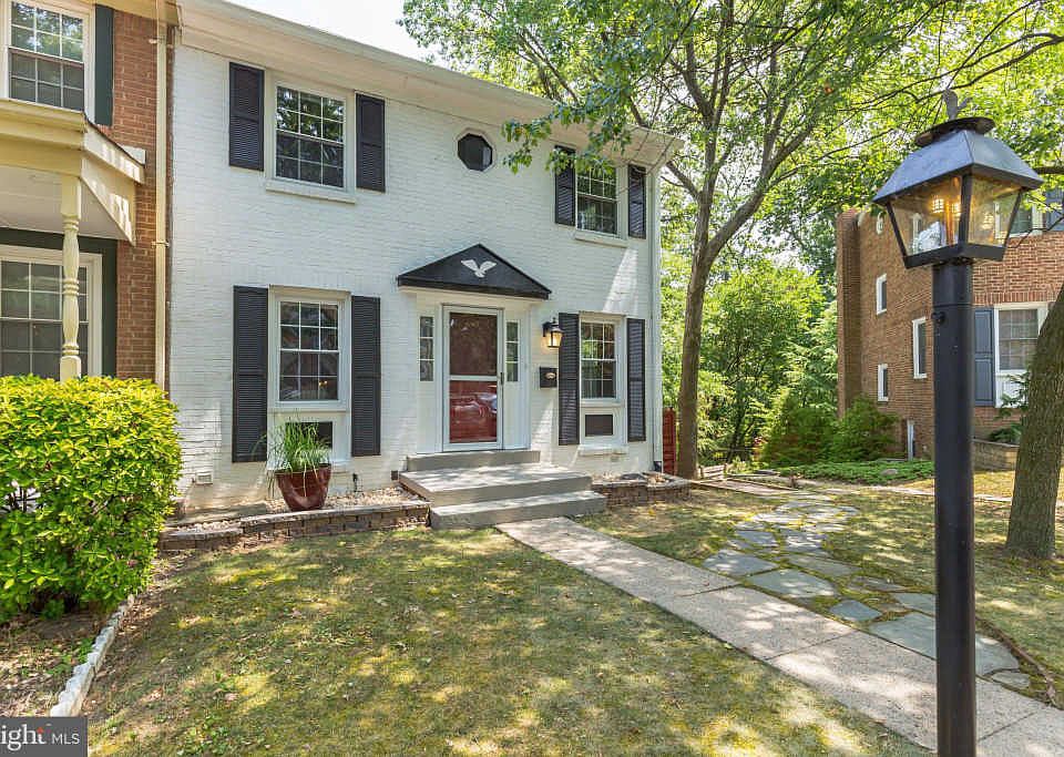 1st image of 13196 Putnam Cir