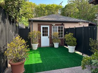 10809 Huston St, North Hollywood, CA 91601