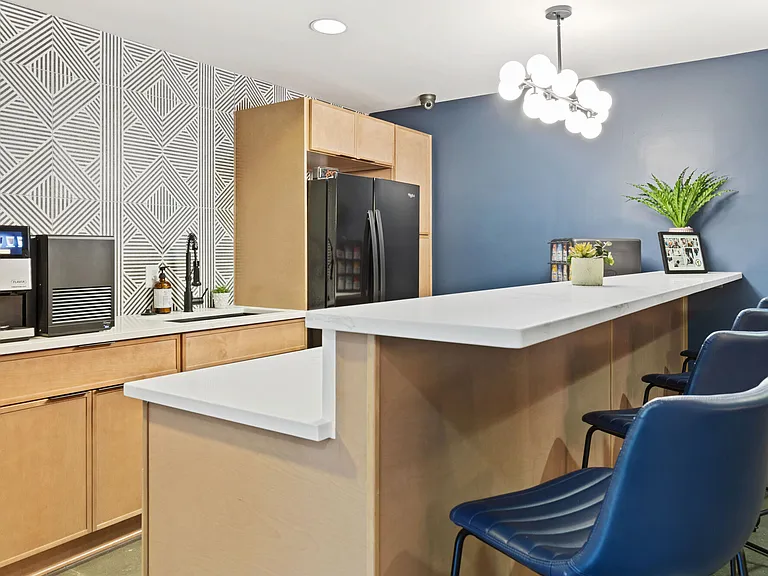 400 Rhett — Photo 14