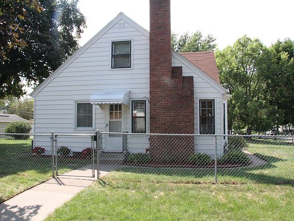 Side elevation with full bri