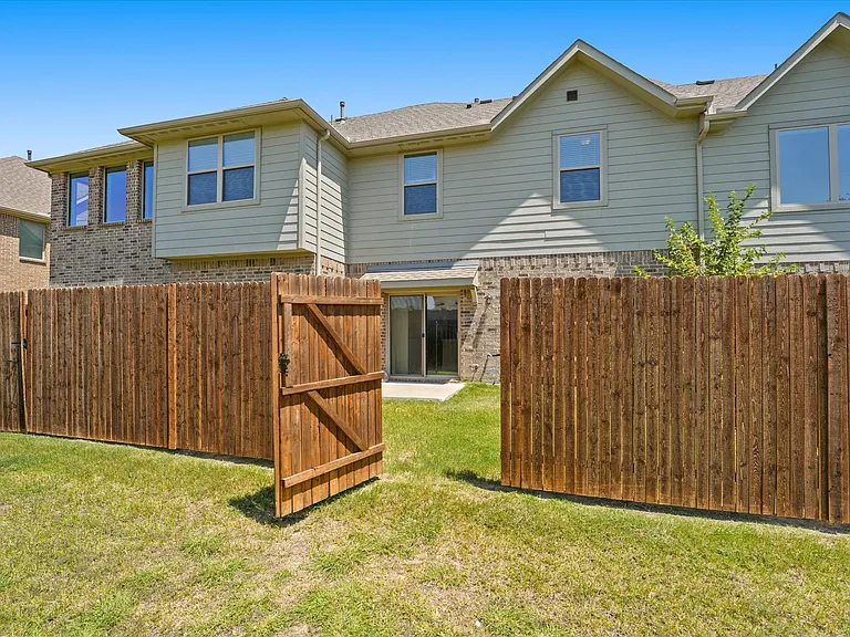 2317 Cortellia St — Photo 20