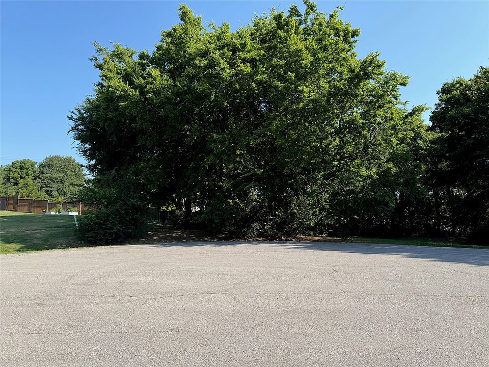2nd image of E 111th Ct S