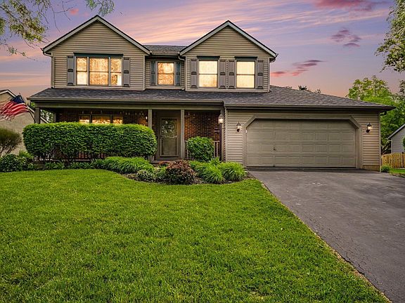 3rd image of 98 Gayle Dr