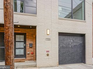 725 Latona St, Philadelphia, PA 19147