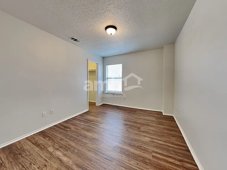 1311 Calvert Dr — Photo 19