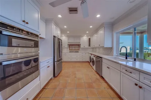 30 Winston Dr Photo 1