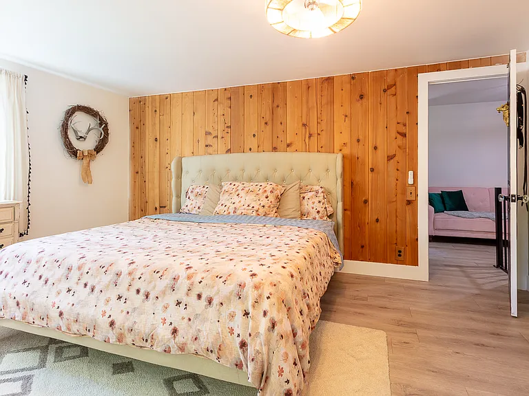 220 Oak Dr — Photo 17