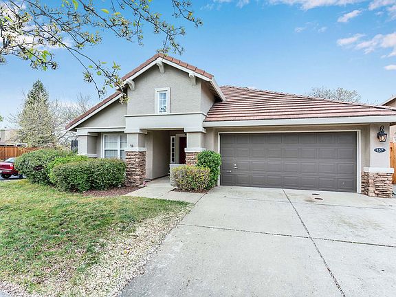 2nd image of 157 Clydesdale Way