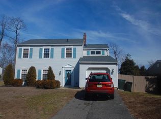 19 Templer Way, Hazlet, NJ 07730