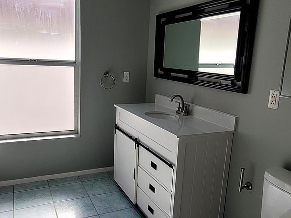 5th image of 3052 Bloomsbury Dr