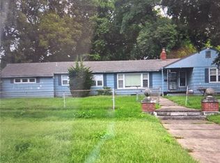 5801 Blue Hills Rd S, Kansas City, MO 64110