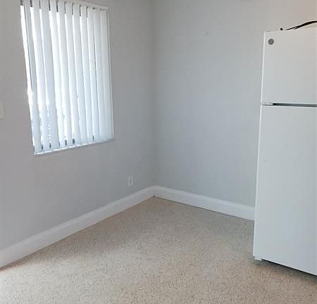 5th image of 2431 NE 18th St APT 2