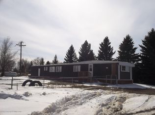 703 4th St NW, Bowman, ND 58623
