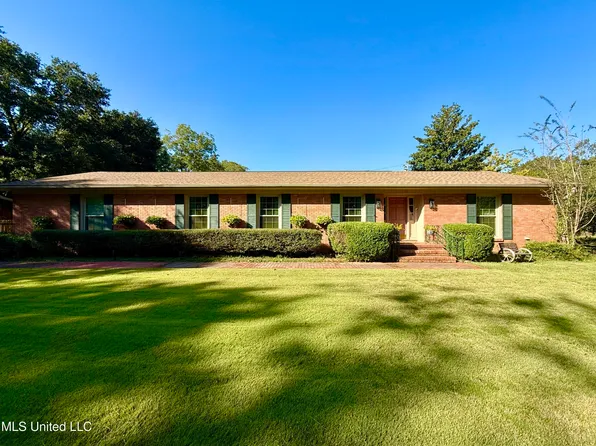 338 Rollingwood Dr, Jackson, MS 39211