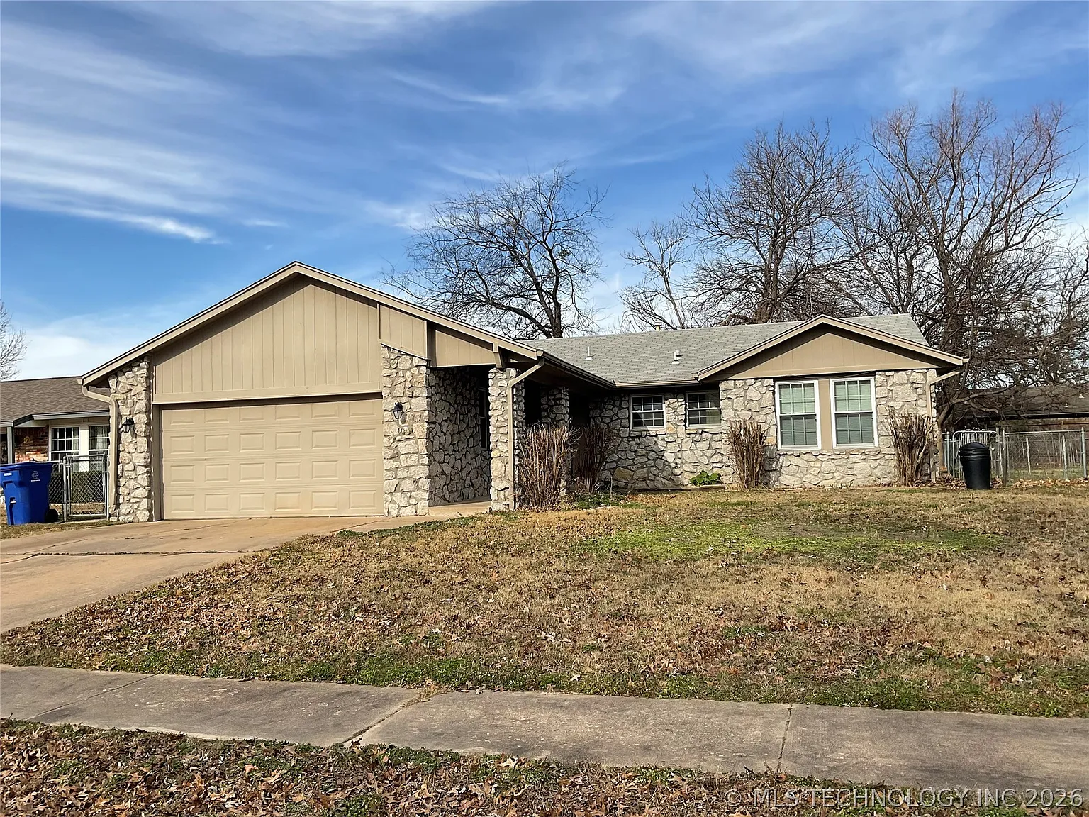 3 bed, 2.0 bath, 1487 sqft, $1,650 — Photo 1