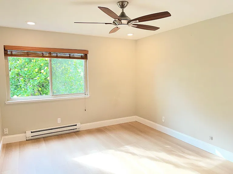 2598 Knightsbridge Ln — Photo 9