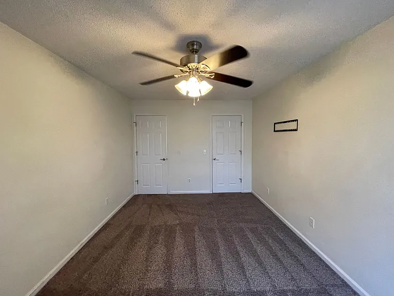 118 W Briar Dr — Photo 20