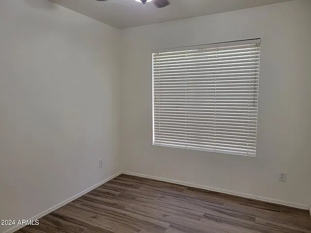 869 E Sheffield Ave — Photo 13