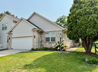 404 Windwood Ct, Mahomet, IL