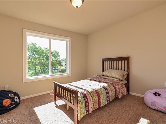 2nd image of 5689 Scotsglen Ct SE