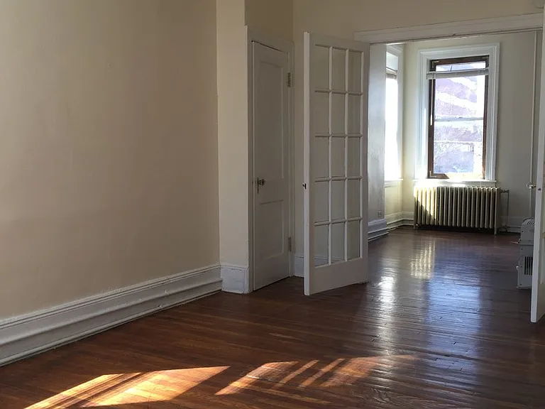 319 Market St — Photo 3